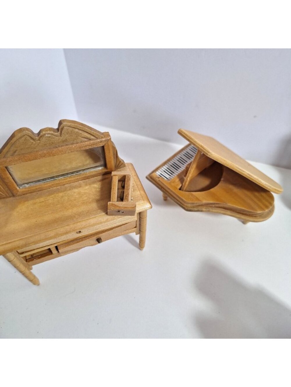 Wooden Dollhouse Furniture Chairs Clock Vintage Lot A Few Need Repairs - Picture 8 of 13